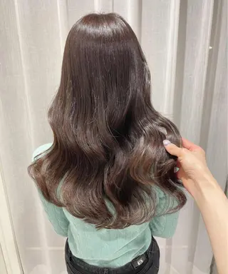 ロング カラー CITY louwe 脇坂彩音のヘアスタイル