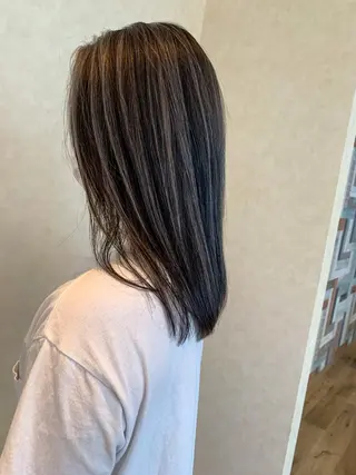 ロング Lit.豊橋 夏目のヘアスタイル