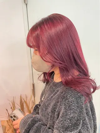 セミロング 室谷 ゆりあのヘアスタイル