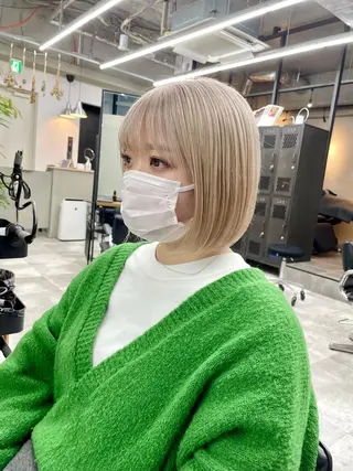 ショート カラー カット・ブリーチ TAIGAのヘアスタイル