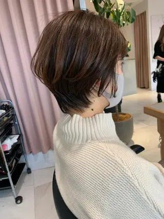 ショート 柔らか透け感カラー 🌿ムロヤリョウスケのヘアスタイル