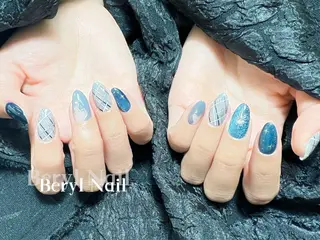 ミディアム Beryl Nail 新大久保のネイルデザイン