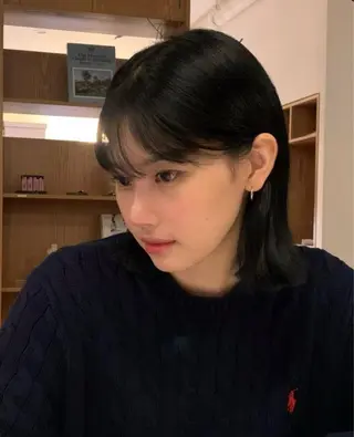 ショート カラー MIU/ルーツカラー 顔まわりレイヤーのヘアスタイル