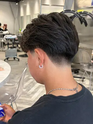 ショート ARISA︎ メンズハイトーンのヘアスタイル