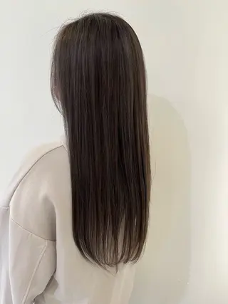 ロング カラー 山中 真紫のヘアスタイル