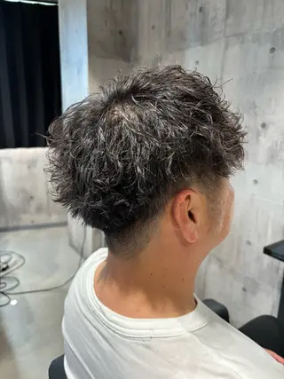 パーマ メンズ _WHITE / KENTOのヘアスタイル
