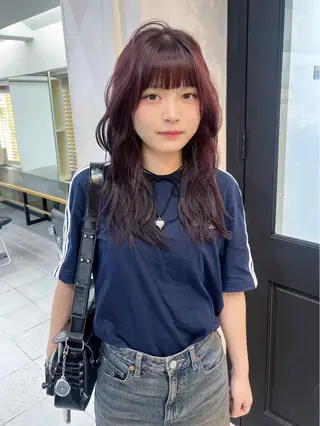 セミロング カラー Airi 韓国y2k ハイレイヤーのヘアスタイル
