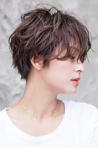 ショート ダブルカラー🤍 髪質改善／原島のヘアスタイル