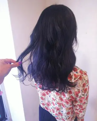 カラー ロング RU RIのヘアスタイル