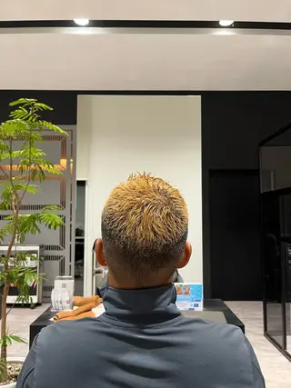 ショート メンズ 亀井 慎太郎のヘアスタイル