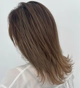 セミロング カラー TSUBASA▫️ ブリーチ#エクステのヘアスタイル