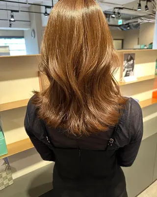セミロング カラー 平尾 樹里のヘアスタイル