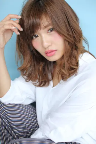 ミディアム onishi yoshinaoのヘアスタイル