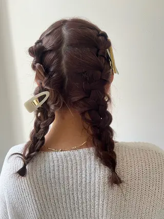 セミロング ヘアアレンジ 🫧ぷる艶カラー🫧 Yuubi🦩のヘアスタイル