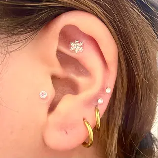 hina🌷/re- born新鎌ヶ谷のマツエク・マツパデザイン