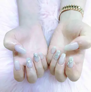 ネイル MoonNail ユリ🌸のネイルデザイン