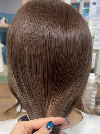 ショート カラー 拝頭　奈枝 Beretのヘアスタイル