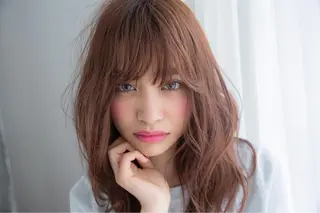 セミロング カラー ○HITOMI ○のヘアスタイル