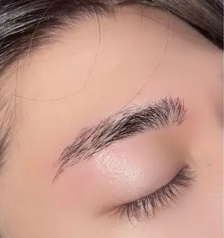 アイブロウ 小峰 利樹のマツエク・マツパデザイン