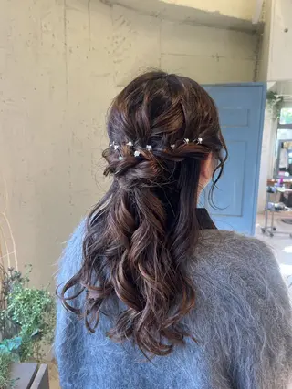 セミロング ヘアアレンジ Froom🌻 村上夏菜のネイルデザイン