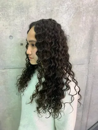 ロング パーマ HARURU🪮✨ ブレイズ海外ヘアのヘアスタイル