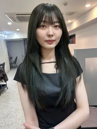 ロング 透明感カラー 莉々子のヘアスタイル