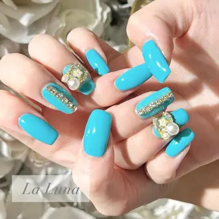 ネイル LaLuna🌙 Natsukiのネイルデザイン