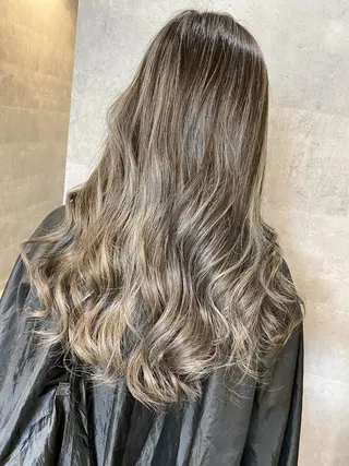 セミロング カラー パーマ ヘアアレンジ ネイル マツエク・マツパ 井上 一平のヘアスタイル