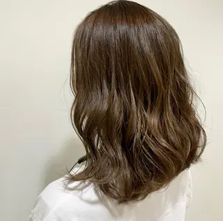 カラー 山口 莉奈のヘアスタイル