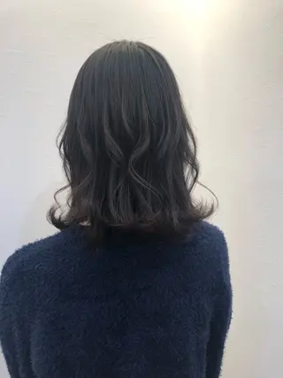 ミディアム ツノガイ エリのヘアスタイル