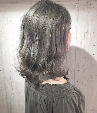 ミディアム カラー パーマ ヘアアレンジ メンズ キッズ ネイル マツエク・マツパ 韓国風×透明感カラー 髪質改善オタベシンヤのヘアスタイル