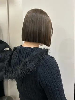 ショート えり 堀江/ボブ /レイヤー/艶髪のヘアスタイル
