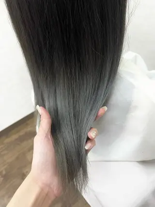 ロング カラー 藤野 莉奈のヘアスタイル