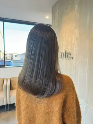 セミロング カラー 透明感カラー 天羅のヘアスタイル
