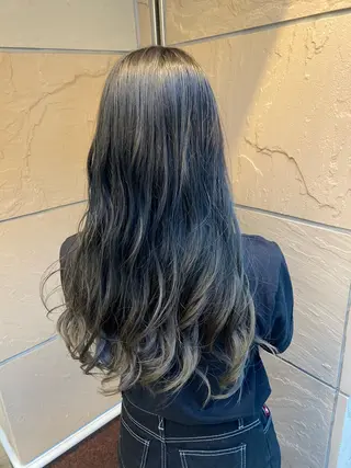 ロング カラー ヘアアレンジ deseo 透明色艶カラーツバサのヘアスタイル