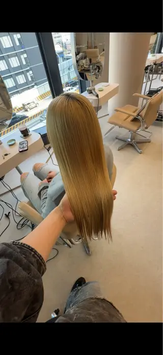 ロング 💛透明感ハイトーン /ブリーチ縮毛💛のヘアスタイル