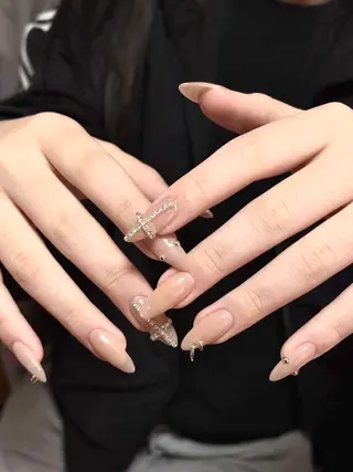 ネイル 🩷KaRin🩷 チップ長さ出し専門のネイルデザイン