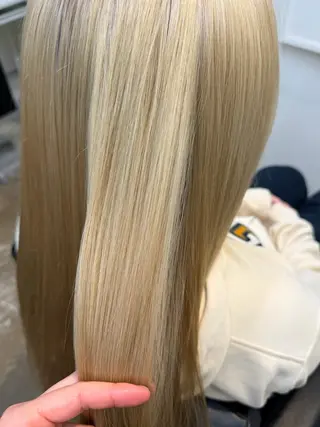 ロング カラー AmiLi Azusaのヘアスタイル