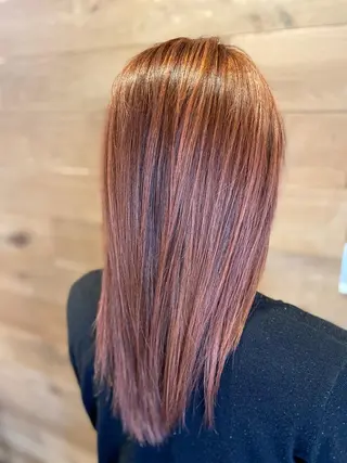 ミディアム カラー ハラ ルイスのヘアスタイル