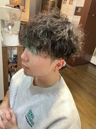 パーマ メンズ CURE 朱梨のマツエク・マツパデザイン