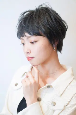 ショート カラー ディレクター ノナカのヘアスタイル