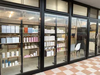 髪質改善カラーズ カフェプラスのヘアスタイル