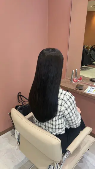 ロング カラー 聖菜/ hina /レイヤー/艶カラーのヘアスタイル