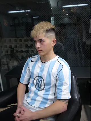 ショート カラー パーマ メンズ 💈メンズフェード 特化DAIYA💈の眉毛・アイブロウイメージ