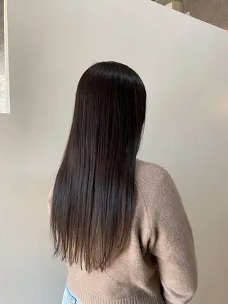 ロング 萩原 彩音のヘアスタイル