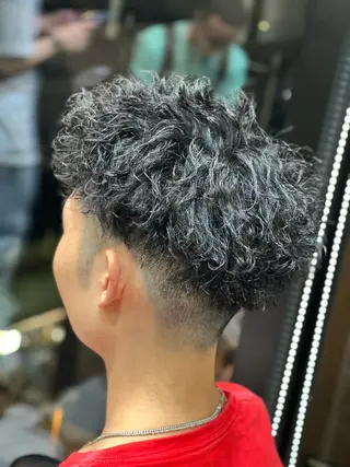 ミディアム パーマ 猪井 明のヘアスタイル