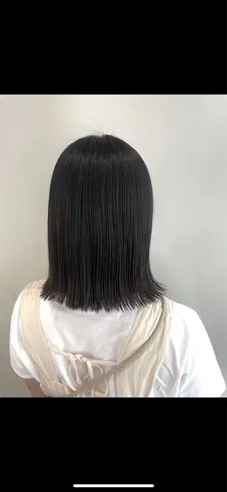 ミディアム カラー 青沼夏未/オリーブ/ 寒色カラーのヘアスタイル