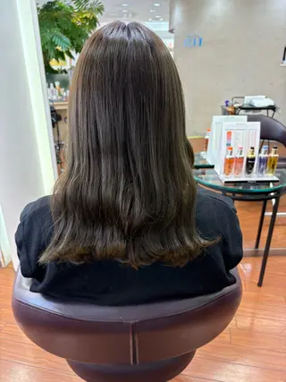 カラー KAZU satokoのヘアスタイル