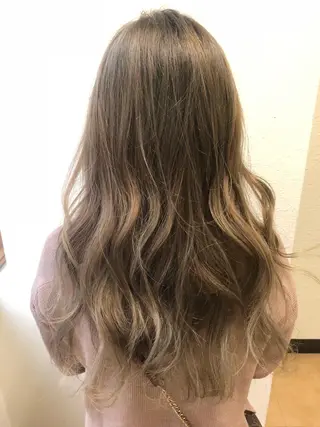ロング カラー クボキ サヤのヘアスタイル