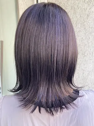ミディアム カラー CoCooN Hiromiのヘアスタイル